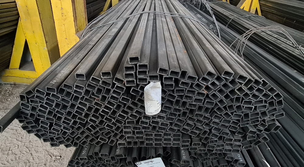 <span style="font-weight: bold;">Țeavă rectangulară </span>